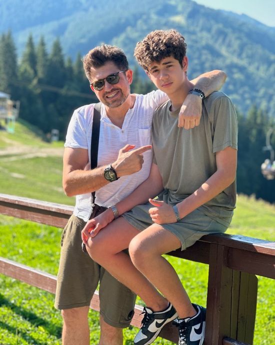 16-річний син Дімопулос повернувся з-за кордону до України і залишився жити з батьком Джеджулою