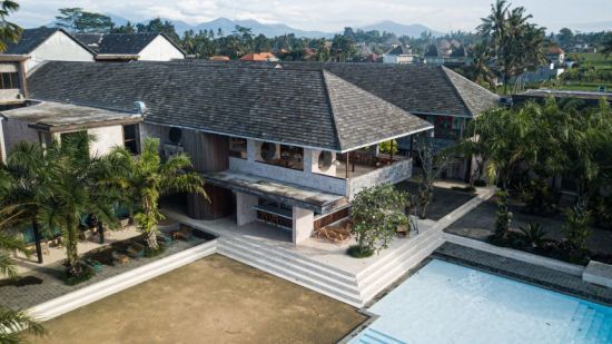 На Балі затримали німецького бізнесмена, який заснував "Російське село": що відомо