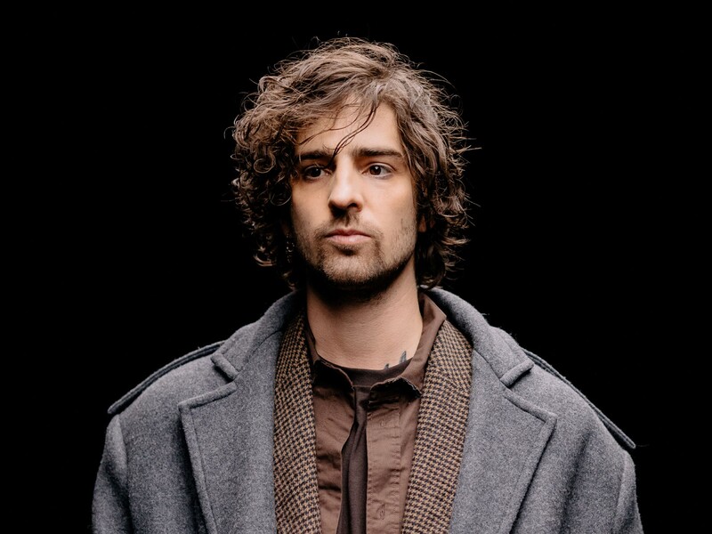 Dantes переспівав хіт Білик "Одинокая" – "залишився вірним атмосфері, але додав своє бачення". Відео