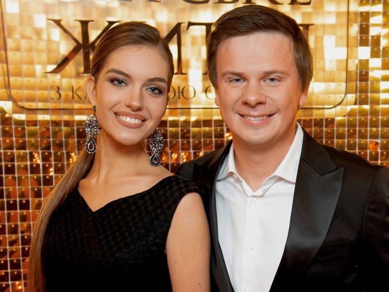 Дружина Комарова показала свої нові фото й висловилася про сірі будні