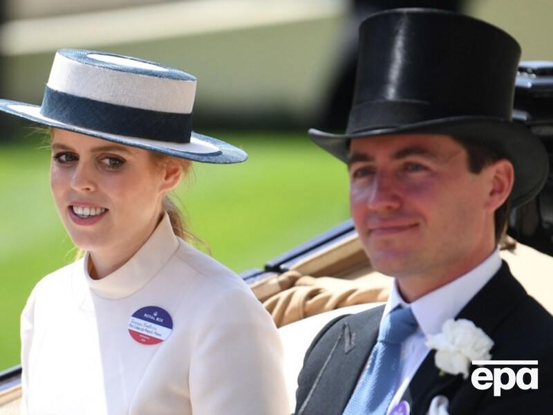 Принцеса Беатріс народила доньку. Букінгемський палац показав фото новонародженої