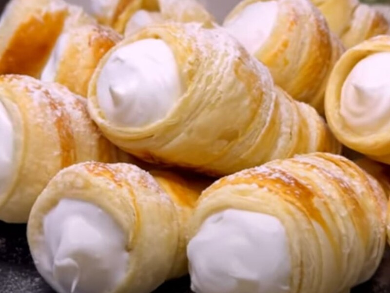Приготуйте ці тістечка без замішування тіста – й отримаєте феєричну насолоду. Рецепт, що спокушає простотою