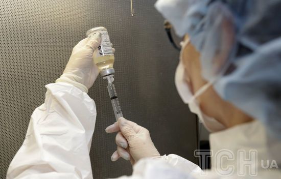 Вчені заразять добровольців смертельною хворобою для нового дослідження: що відомо