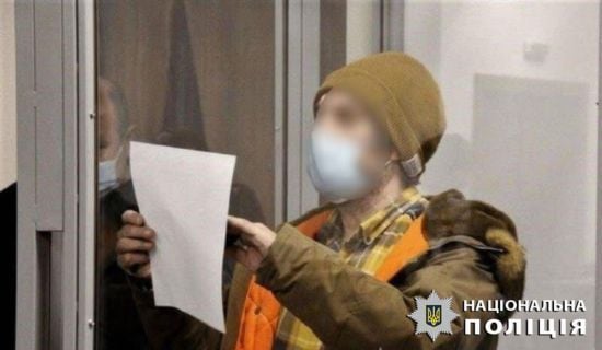 Ґвалтував та розбещував неповнолітніх: відомого фотографа суд відправив за ґрати майже на 13 років