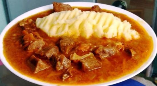 Ідеальна підлива для гарячих страв: смак як у дитинстві