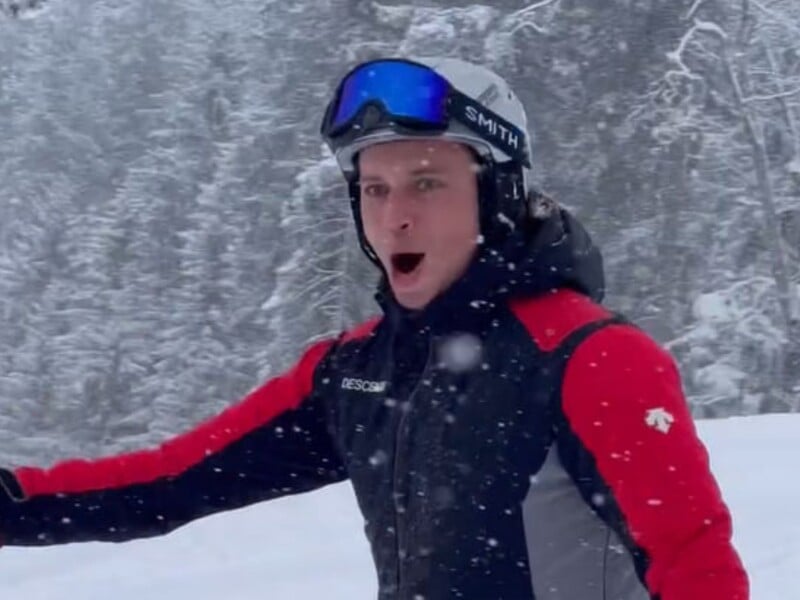 "Сніг валив, лижі то слухалися, то ні". Галкін із криком і вереском спустився на лижах із гори. Відео