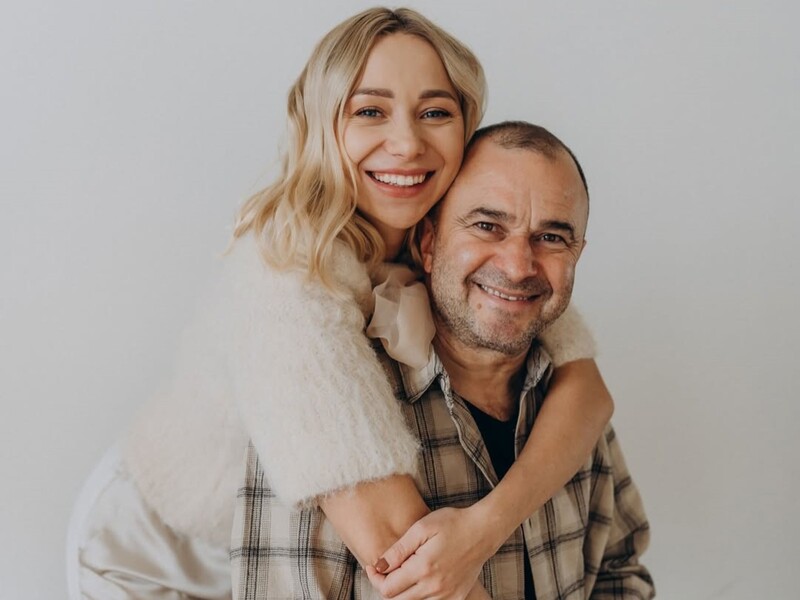 "Чого воно деренчить?" Репяхова збільшила губи й показала реакцію Павліка на її нову зовнішність. Відео