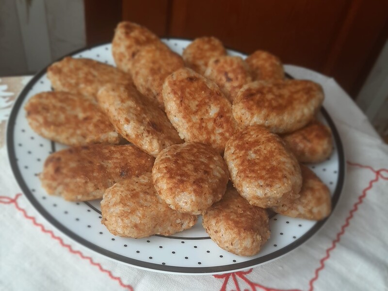 "Дуже смачні й ароматні". Рецепт котлет із рибних консервів