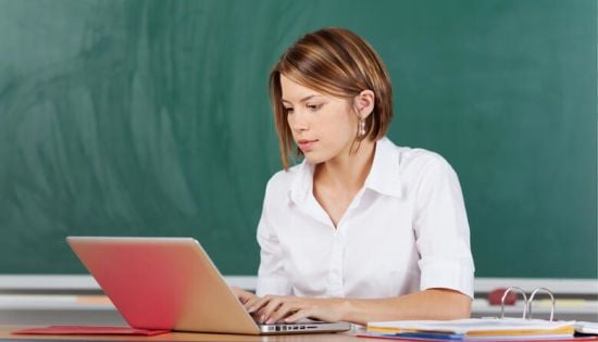 Додаткові виплати по 15 тис. гривень: педагоги однієї з громад щомісяця отримуватимуть премії