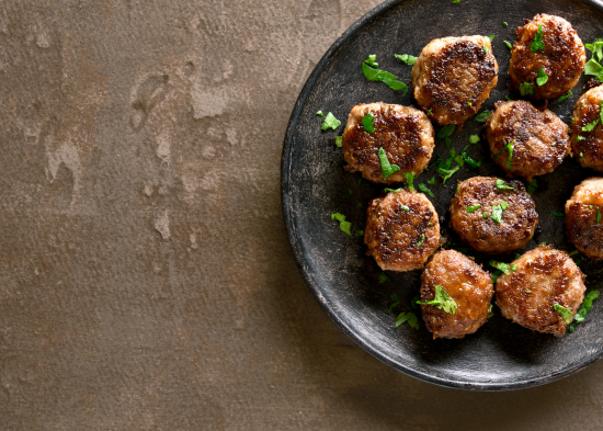 Котлети будуть дубовими і несмачними: що не можна додавати до фаршу