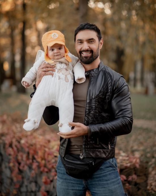 Козловський зворушив іграми з 11-місячним сином і зізнався, як він змінив його життя