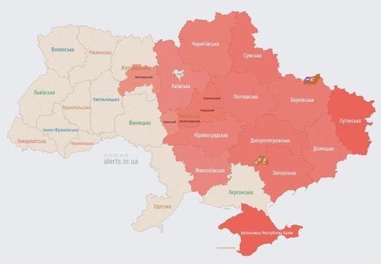 Ворог атакує Україну безпілотниками: названо траєкторію руху