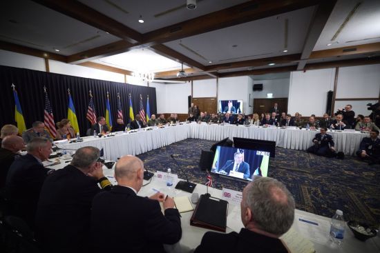 Міжнародні війська, ППО та стратегія допомоги Україні: про що говорили на засіданні "Рамштайну"