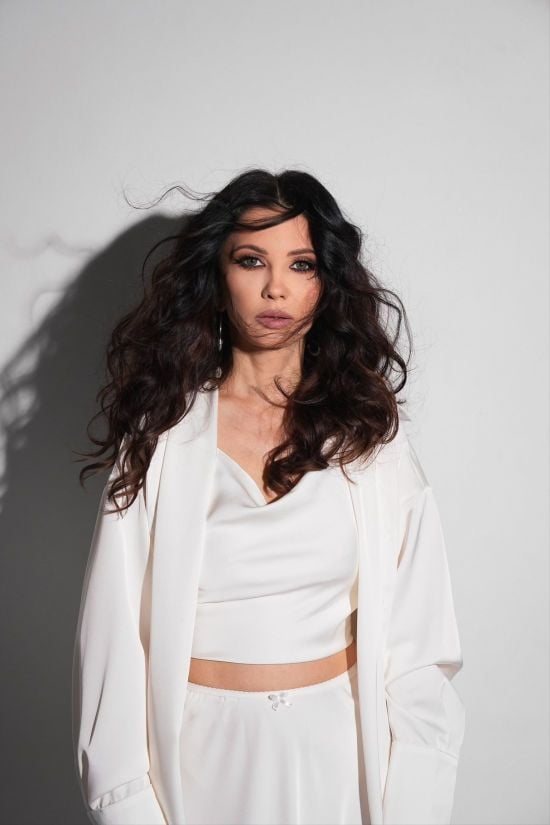 Співачка Lama зізналася, як мама молодшого на 18 років коханого відреагувала на неї: "Була шокована"