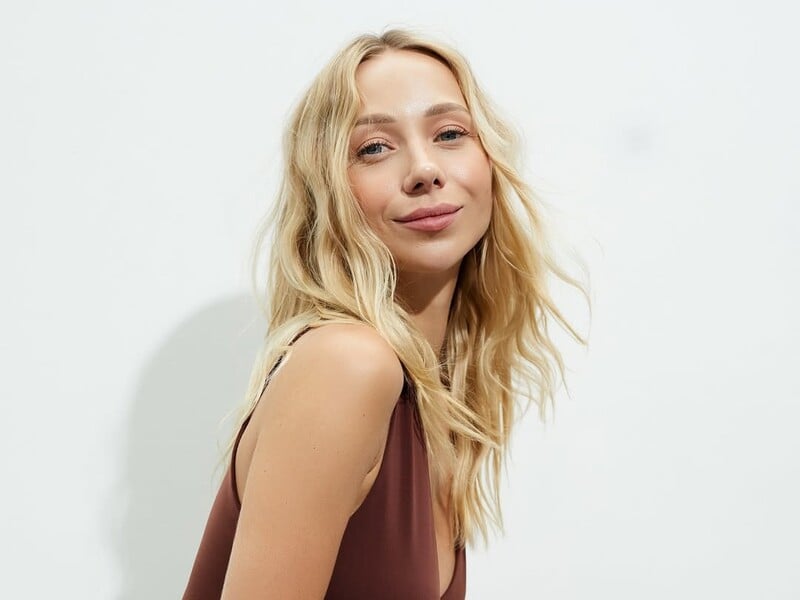 30-річна дружина 59-річного Павліка за чотири роки шлюбу висловилася про своє ставлення до нього