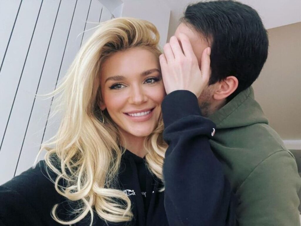 Міша Романова повідомила про болісне розставання з радником Зеленського