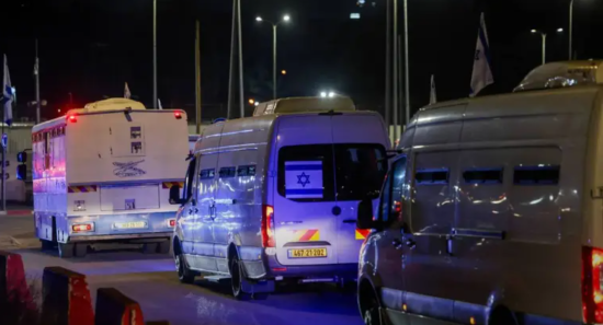 Ізраїль випустив із в'язниць майже 100 палестинців у відповідь на звільнення трьох ізраїльтянок ХАМАС