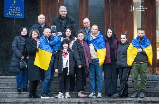 Понад рік полону: українські моряки повернулися додому