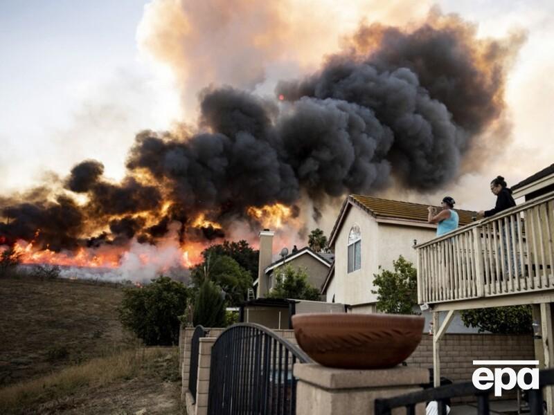 "Це місто стерте з мапи". Гопкінс, Гілтон та інші, чиї будинки згоріли під час пожежі в Лос-Анджелесі