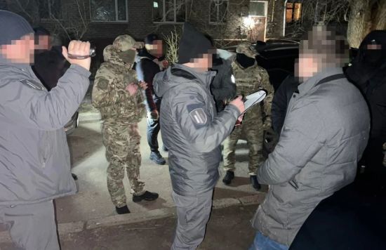 "Дезертирство під ключ": подружжя організувало "бізнес" на втечі військових