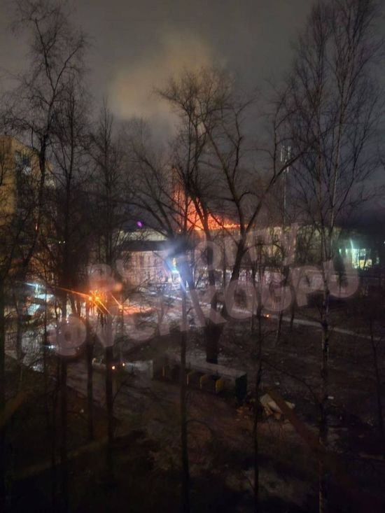 Смоленськ атакували невідомі дрони: спалахнула пожежа на авіазаводі