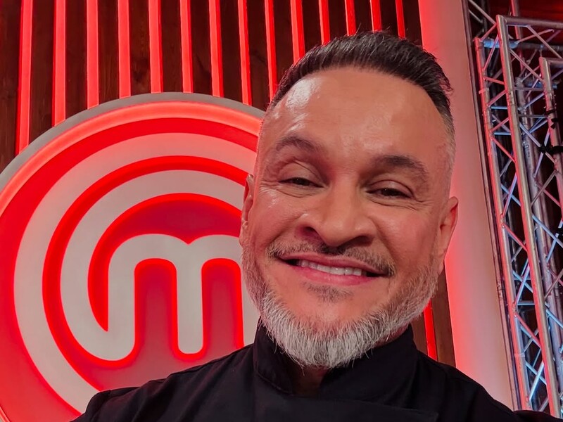 Хіменес-Браво з закритими очима спробував різні бутерброди й показав свою реакцію