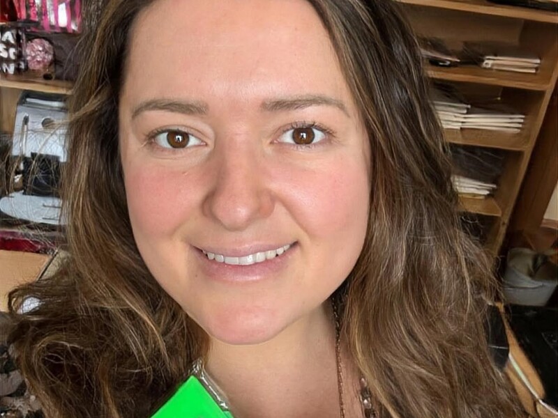 Могилевська зізналася, хто забирає її доньок зі школи й садочка