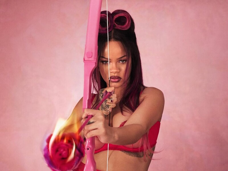 Ріанна знялася у спідній білизні з колекції до Дня святого Валентина Ріанна знялася у спідній білизні з колекції до Дня святого Валентина