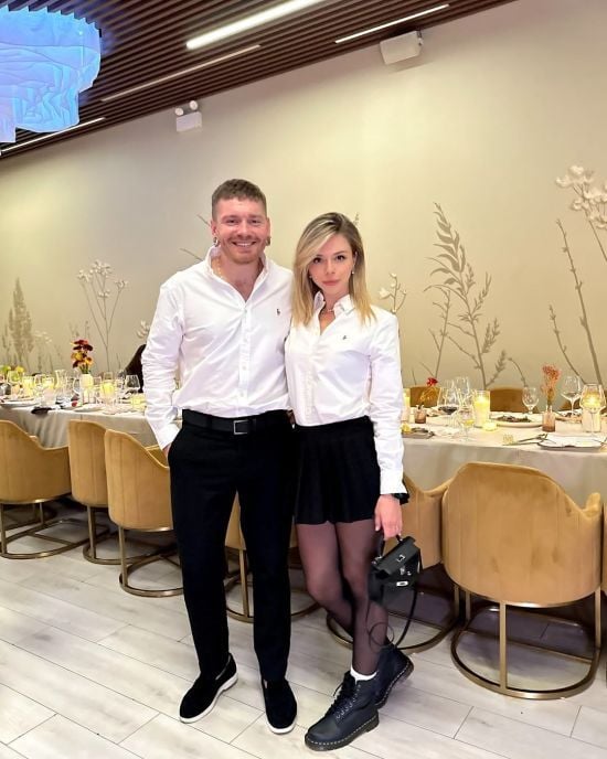 Олександр Кривошапко на нових фото з весілля показав, як у США втретє одружувався