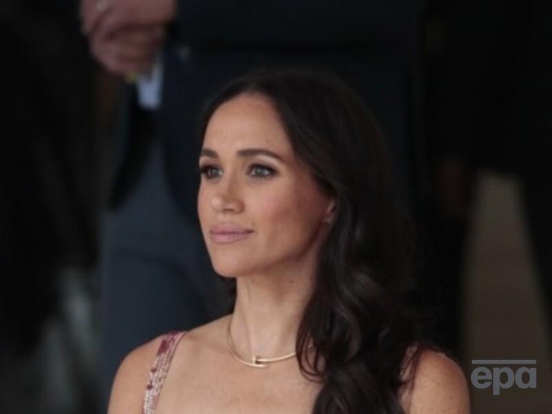 "Я виплакала багато сліз". Дружина принца Гаррі повідомила про смерть пса