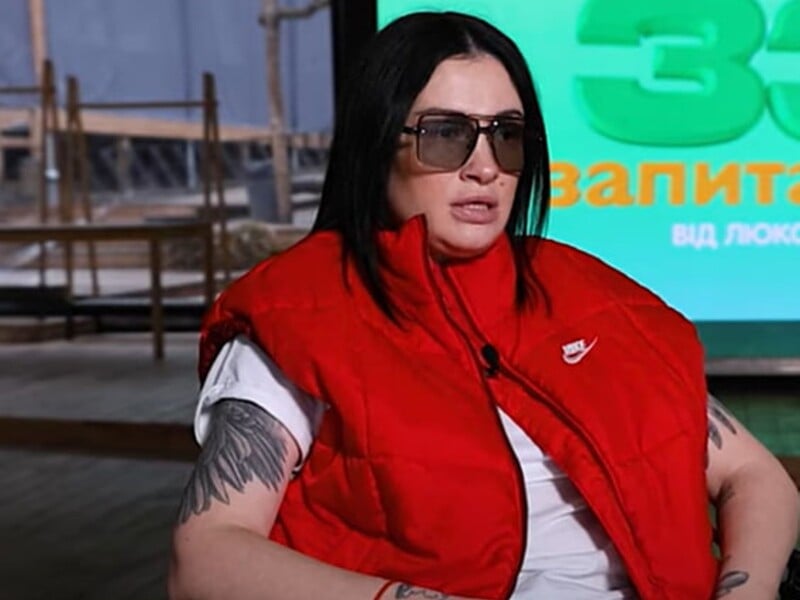 "Я не вмію пити. Якщо сіла – п'ю до кінця". Настя Приходько зізналася, що вживає алкоголь