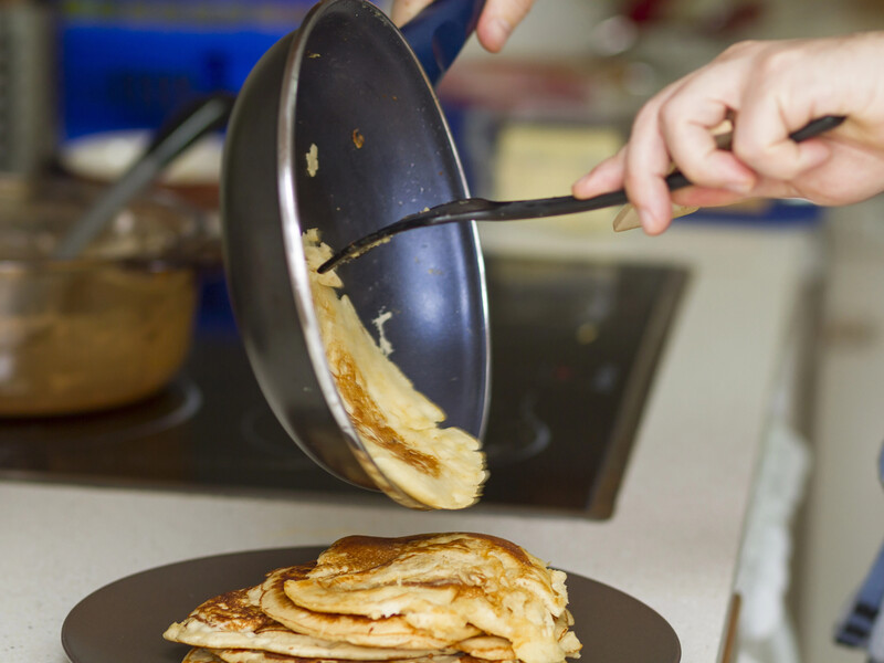 Коли побачили це – млинці час перегортати. Поради кулінара