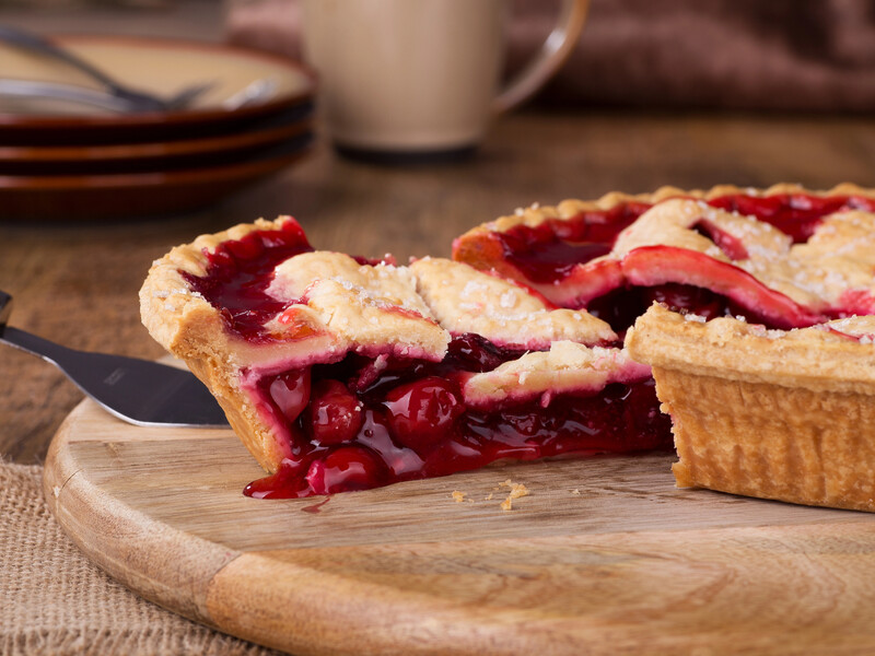 "Пиріг нашвидкуруч безопарним способом". Рецепт запашної випічки