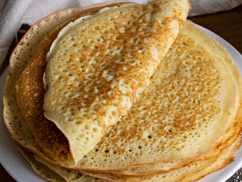 Додайте це в тісто для млинців – і вони швидко вийдуть еластичними й ажурними