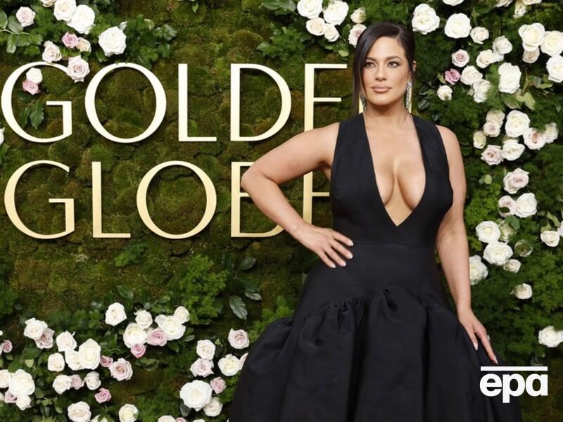 "Золотий глобус". Грем "продемонструвала розкішні форми" у сукні з глибоким декольте. Фото