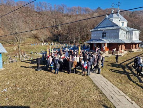 На Буковині прихильники УПЦ МП звернулися до США та віцепрезидента Ді Венса: кричать про "гоніння"