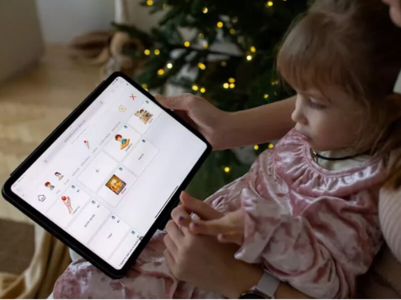 В Україні розробляють AI-застосунок для дітей, які не говорять. Він обиратиме слова, реагуючи на погляд В Україні розробляють AI-застосунок для дітей, які не говорять. Він обиратиме слова, реагуючи на погляд