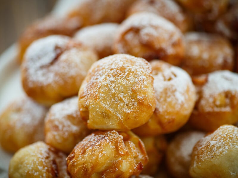 "Один із найсмачніших і швидких рецептів оладок" – із цим тістом вони виходять пишними, як пончики