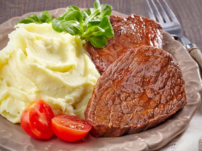 Додайте під час приготування картопляного пюре це, щоб воно вийшло ідеальним