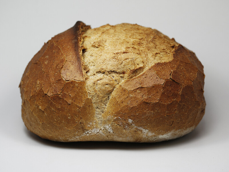 Спробуйте замісити тісто для хліба на воді. Рецепт