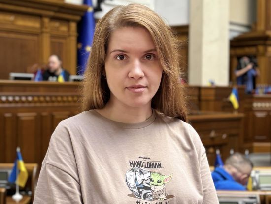 Меланія Подоляк забанила Безуглу на Х через “вис*ри” нардепки