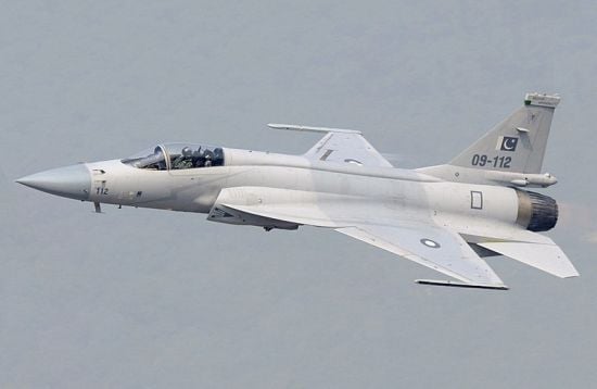 Іран цікавиться винищувачами JF-17: що не так із російськими літаками?