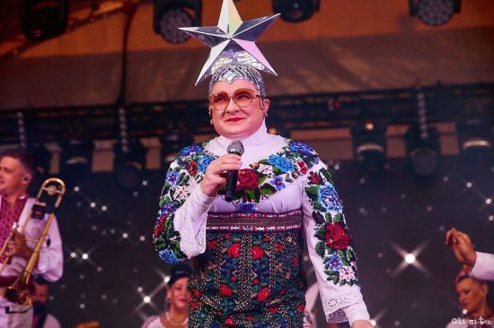 Вєрка Сердючка показала, як в окупованому Сімферополі зустрічали Новий рік під її хіт: "Крим наш"