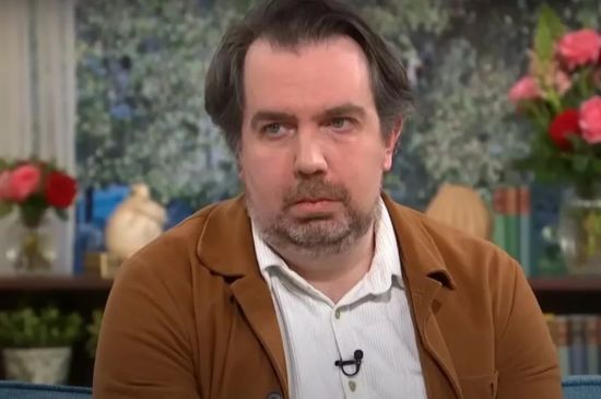 Чоловік із найбільшим у світі пенісом розповів, як приховує свій гігантський орган (фото)