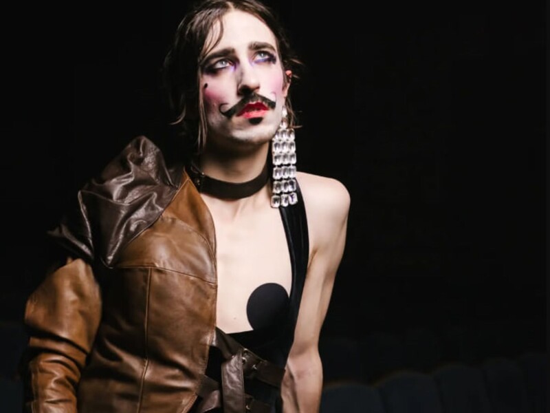 Зірка "Молодого театру" Чопоров: Припиніть наповнювати вечори російською музикою. Це так шкідливо Зірка "Молодого театру" Чопоров: Припиніть наповнювати вечори російською музикою. Це так шкідливо