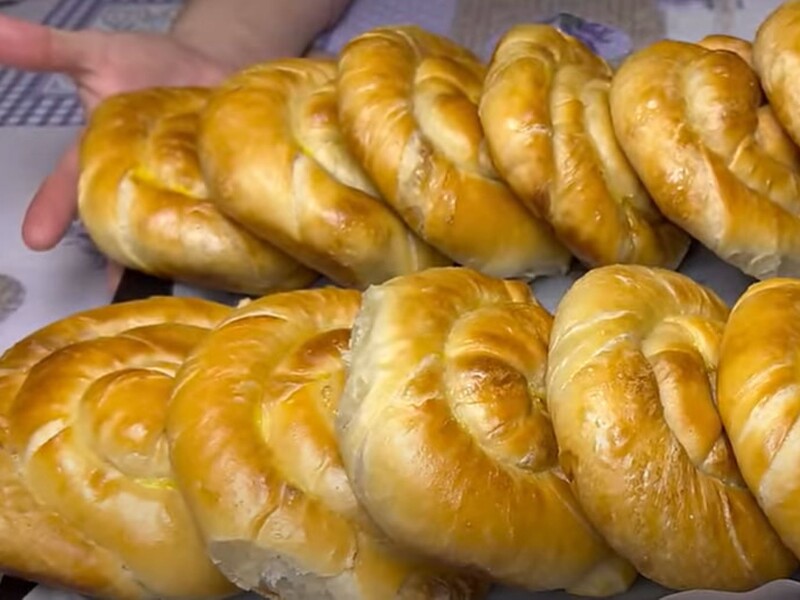 Змішайте це із борошном – і вертути з м'ясом вийдуть пишні та м'які. Рецепт випічки