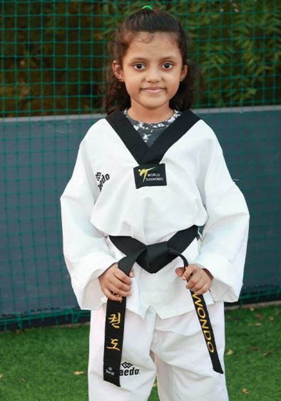 Семирічна дівчинка увійшла в історію як наймолодша інструкторка: чому вона навчає (фото)