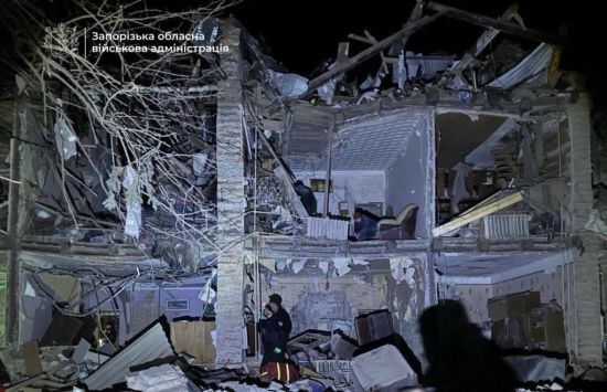 Удар РФ по Запоріжжю: 4 співробітники ДСНС отримали поранення