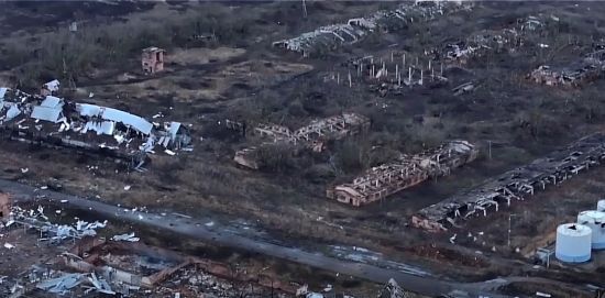 Росіяни по-варварськи розбомбили село у Курській області: відео