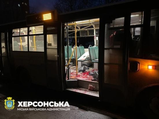 Удар дроном по автобусу в Херсоні: стало відомо, кого убили окупанти